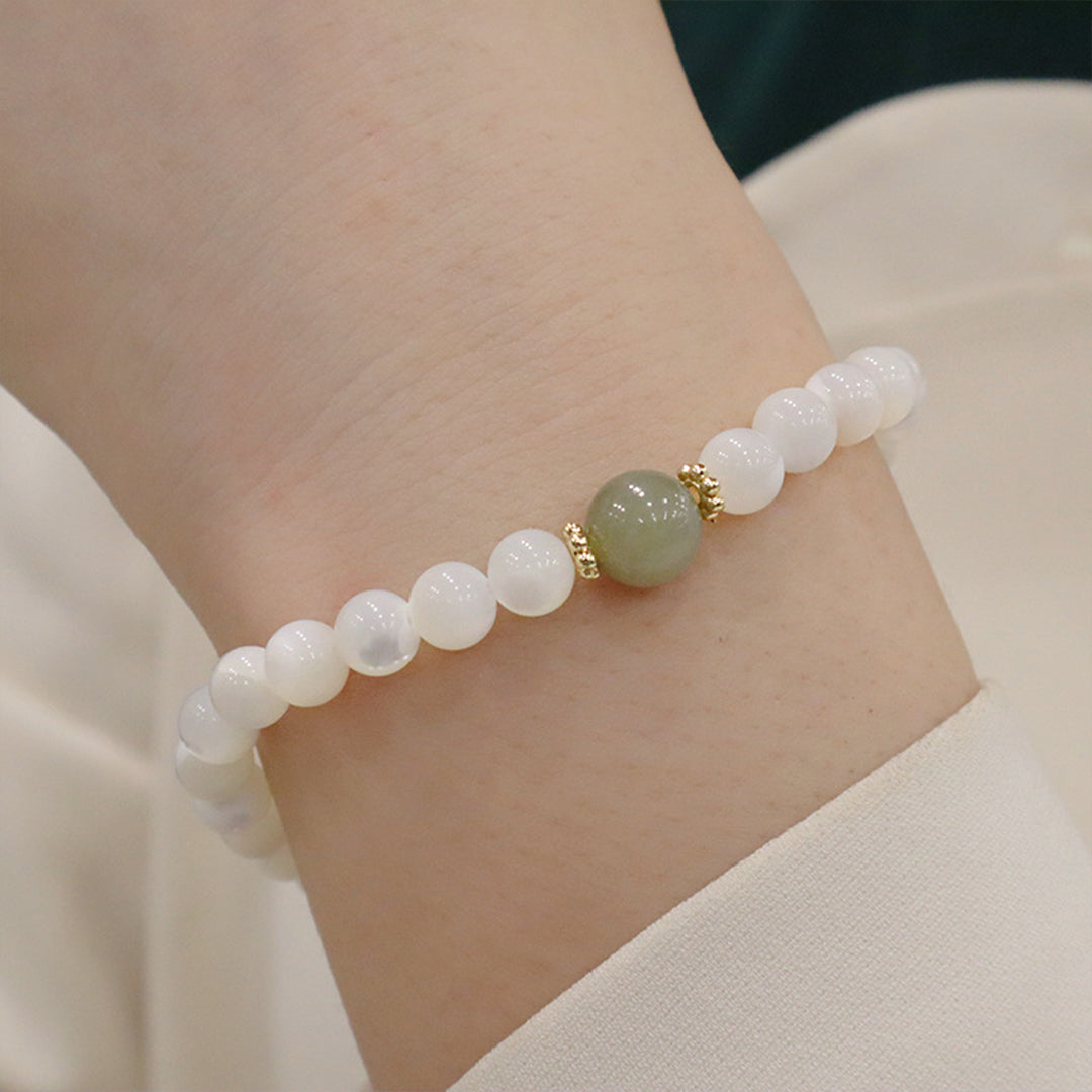 Natural white mother-of-pearl bracelet