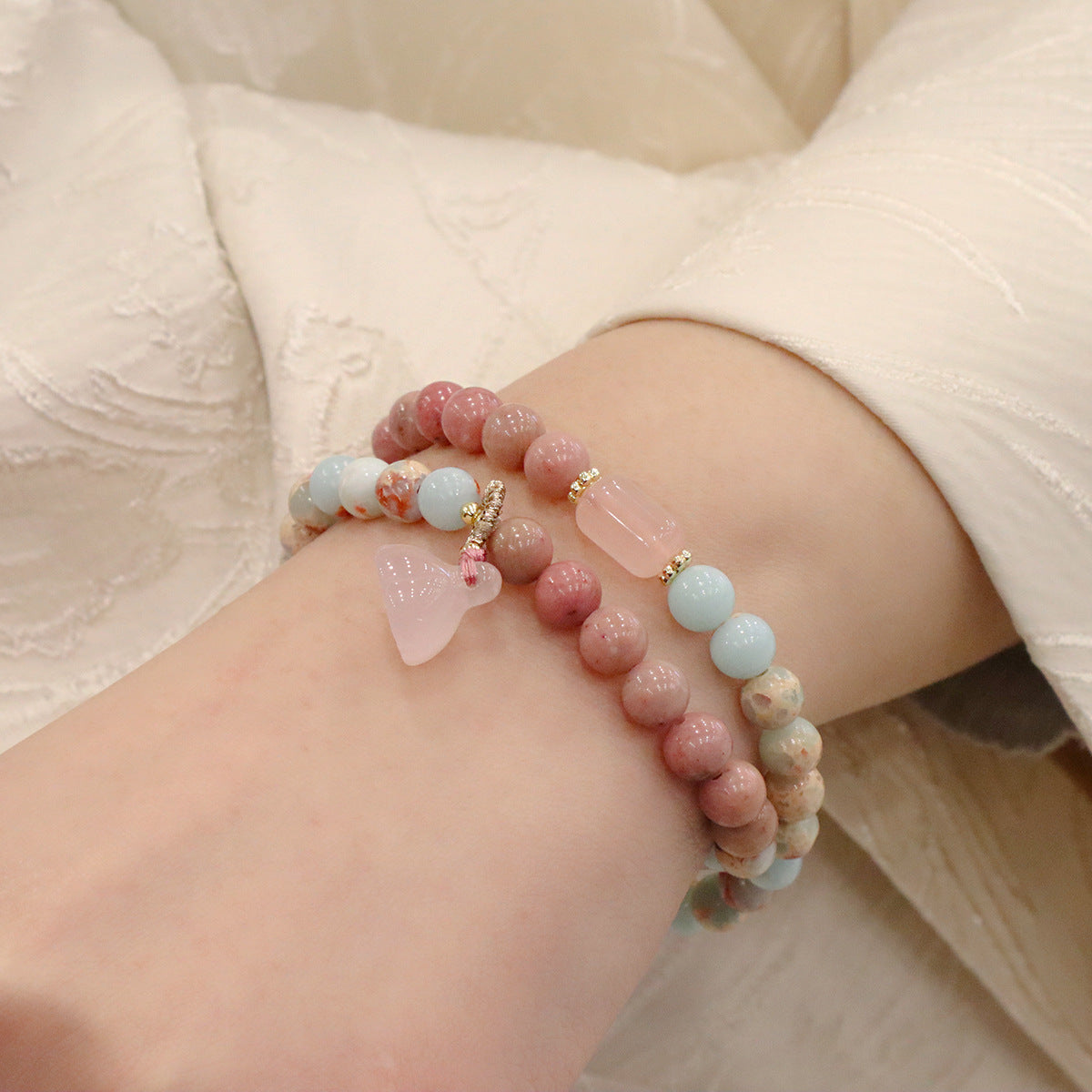 Natural strawberry crystal bracelet