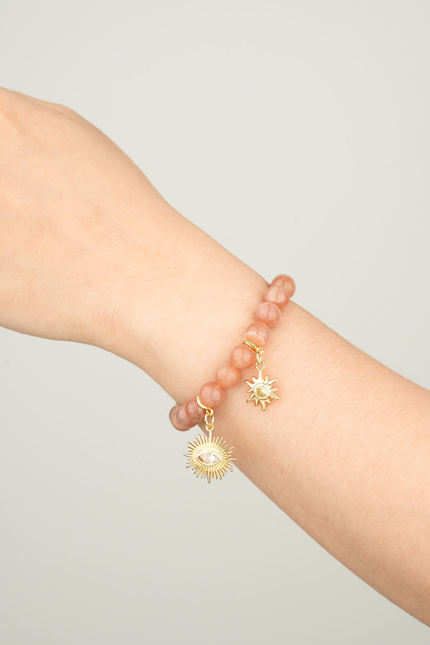 Solar Gleam Amulet