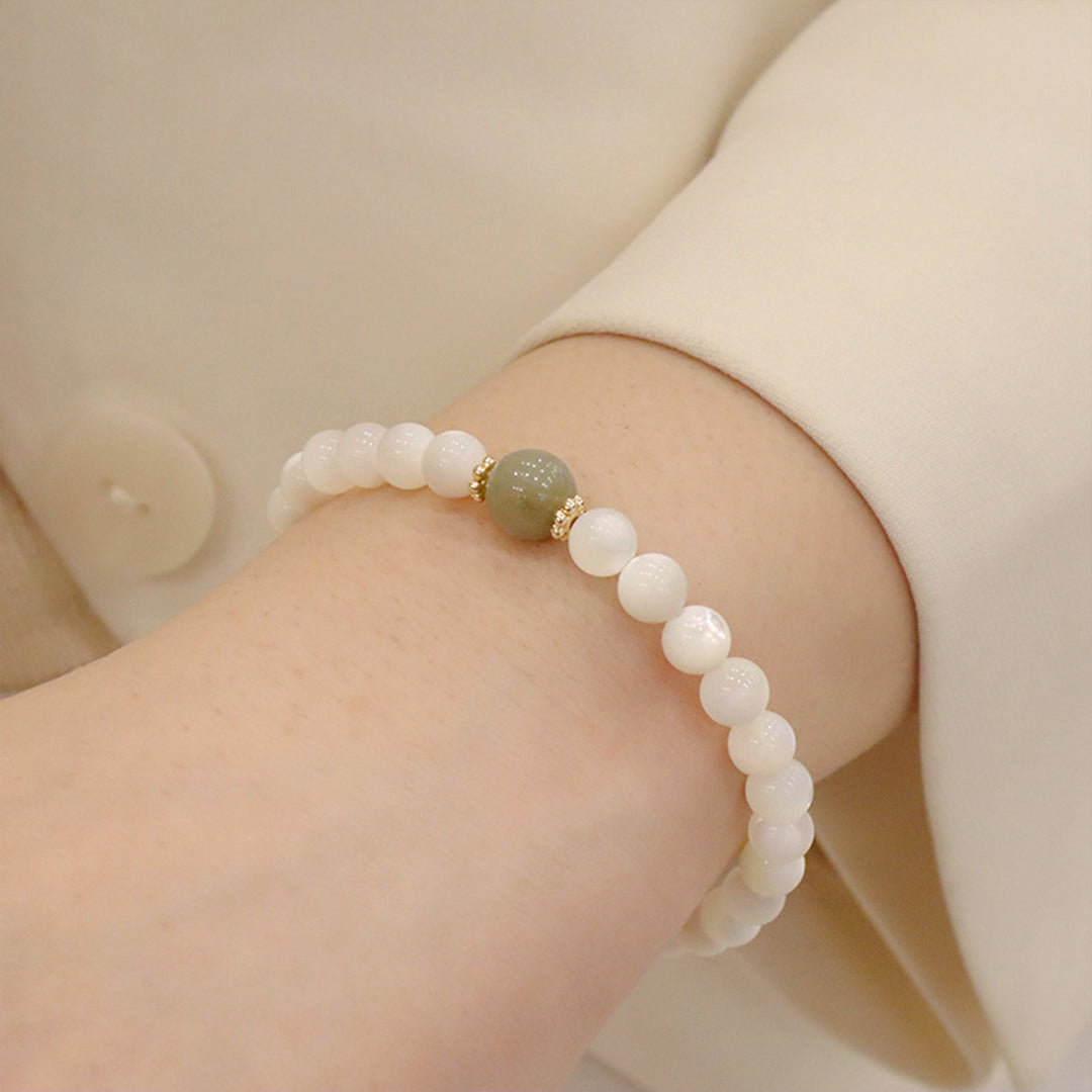 Natural white mother-of-pearl bracelet
